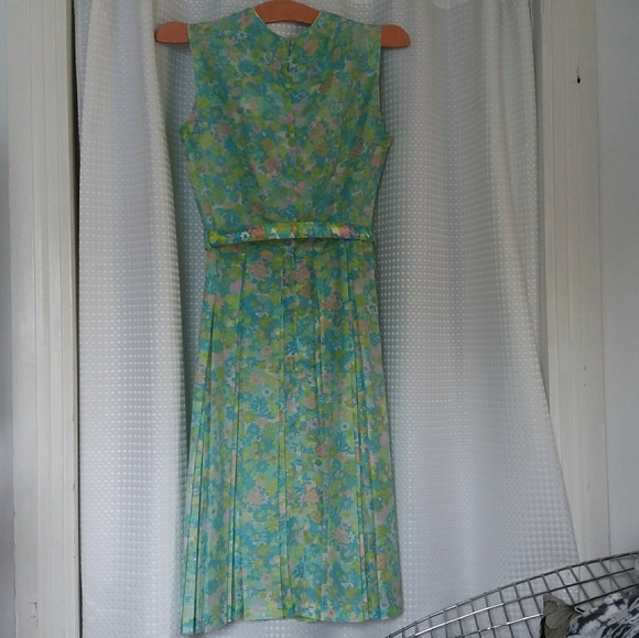 Vintage Pastel Floral Dress - Picture 9 of 11